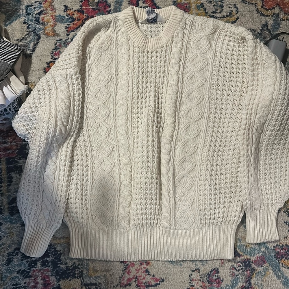 Skna int // vintage pullover sweater Crewneck